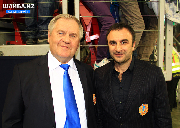 Главный тренер Владимир Крикунов (слева) и генеральный менеджер Шуми Бабаев