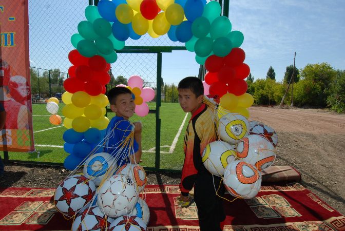 И какой праздник без подарков?
