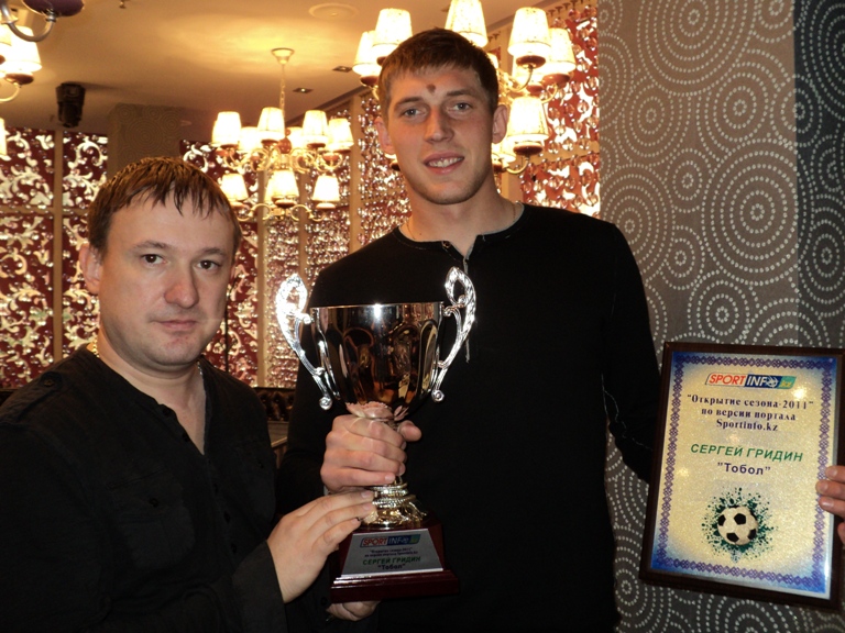 Руководитель портала Sportinfo.kz Ренат Тогусов и "Открытие сезона-2011" Сергей Гридин