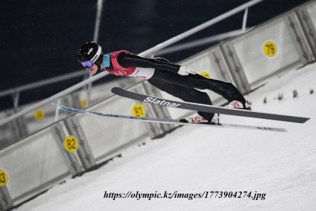 Казахстан завоевал три новые медали на турнире по прыжкам на лыжах с трамплина в Польше