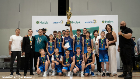 От спонтанного решения — к делу жизни: история тренера баскетбольной команды Центра поддержки детей из Рудного