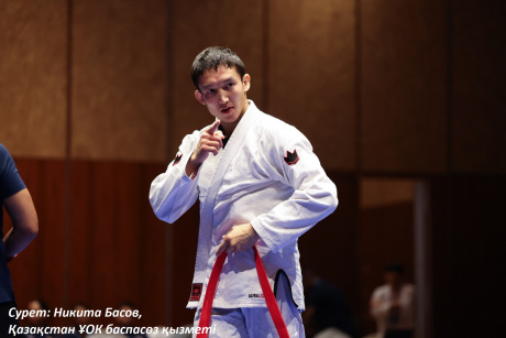 Нұржан Батырбеков джиу-джитсудан жағажайдағы Азия ойындарында алтын медаль жеңіп алды