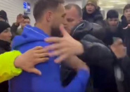 Опозорились на всю Европу: У Облака нагло вырвали футболку прямо из рук...