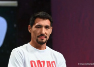 Бой за объединение титулов между Жанибеком Алимханулы и Эрисланди Ларой состоится