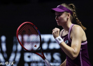 Стала известна соперница Елены Рыбакиной в полуфинале Итогового турнира WTA