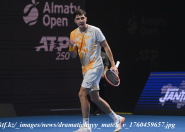 Александр Шевченко вышел в четвертьфинал турнира АТР-250 в Аделаиде