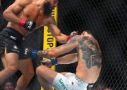 Арман Царукян одержал яркую победу нокаутом на UFC 331